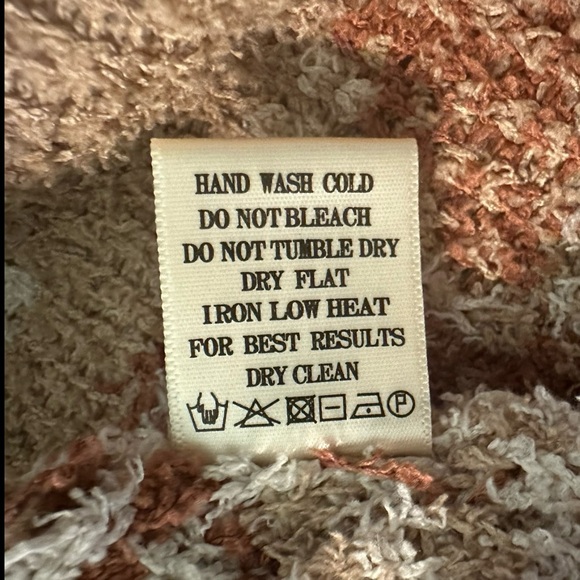 New In-Boutique Aztec long Sweater-Very soft and comfy-Cream & Brown-NWT - Picture 7 of 7